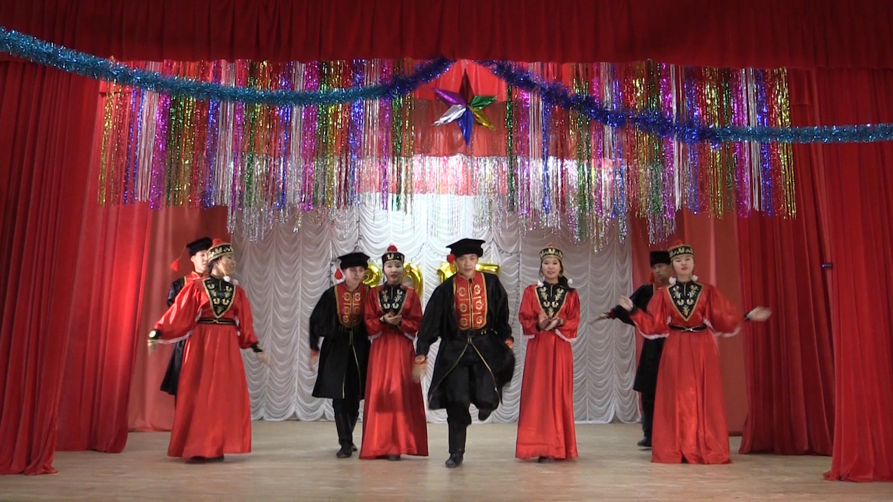 Ulan Zalata Khalmgud, Traditional Dances 's image